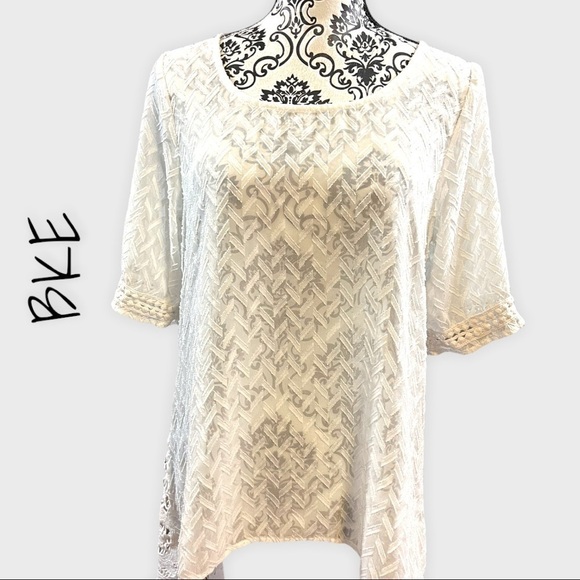 BKE White sheer/see through top - Picture 2 of 10